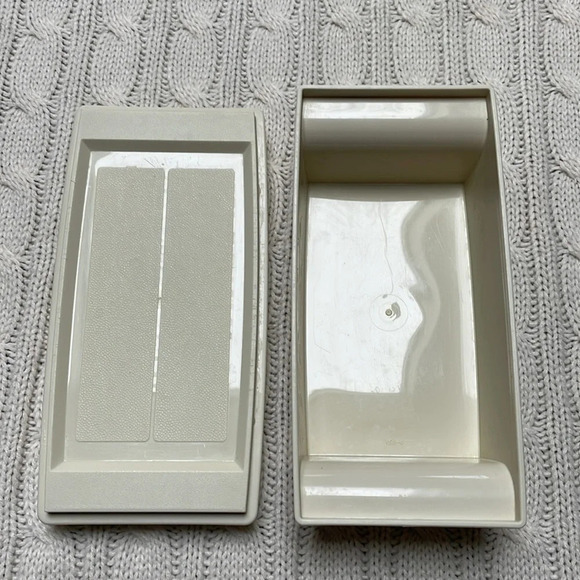 Vtg Tupperware 2 Stick Butter Holder w lid Almond/beige in color retro - Picture 5 of 7
